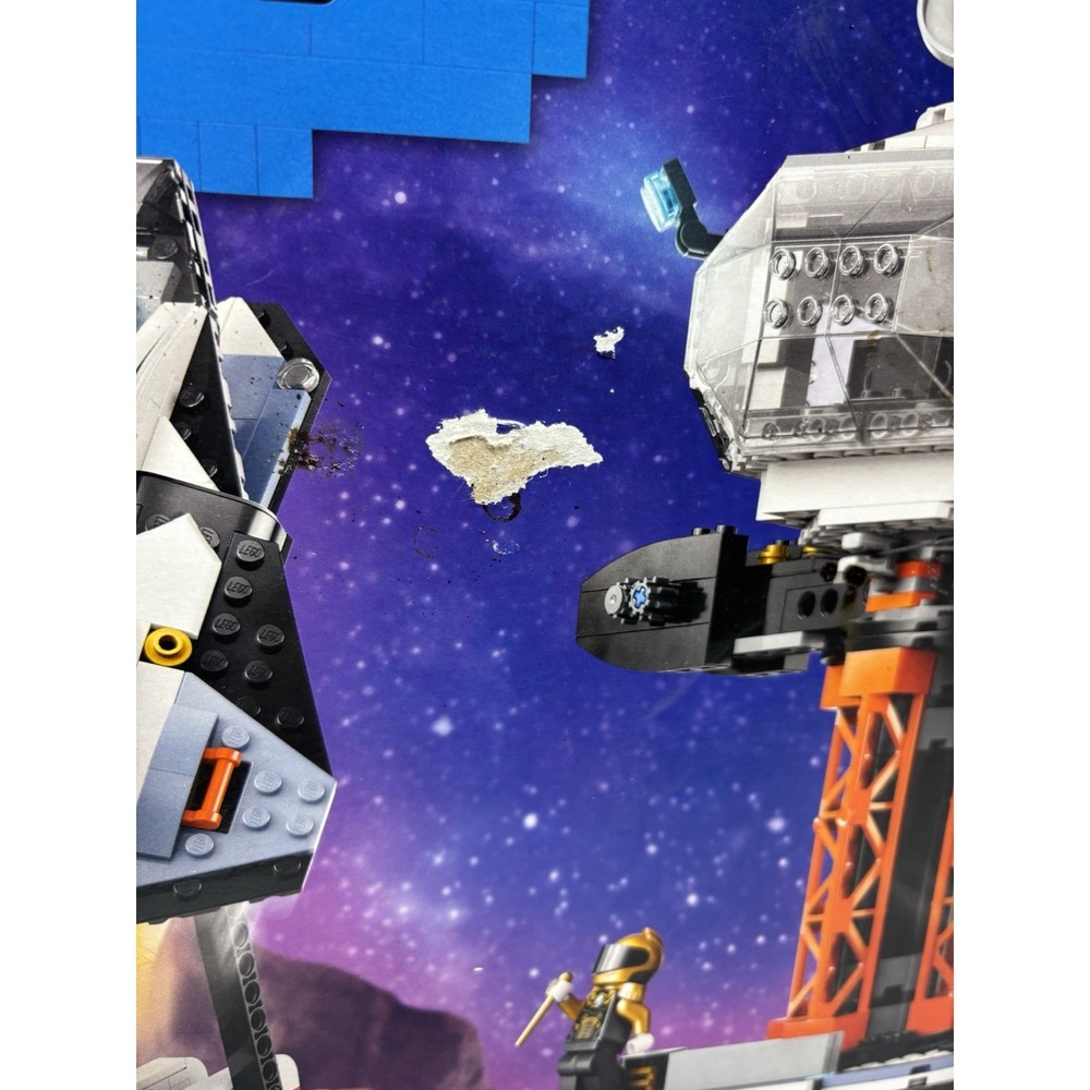 LEGO 60434 City Space Base & Launchpad Astronaut Aliens BRAND NEW - Picture 4 of 10